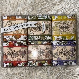 La Fiorentina Assorted Scented Soap Set - Multicolor